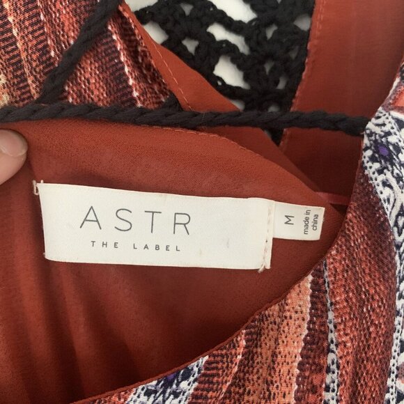 ASTR The Label Size M Boho-Inspired Maxi Dress Crochet Front Striped Geometric - Picture 4 of 8